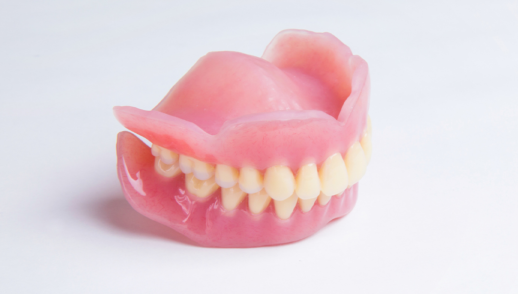 呉市中通の入れ歯治療