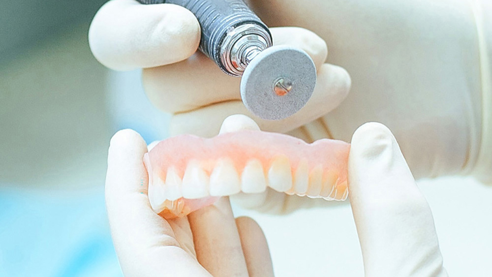 呉市中通の保険のノンクラスプデンチャー